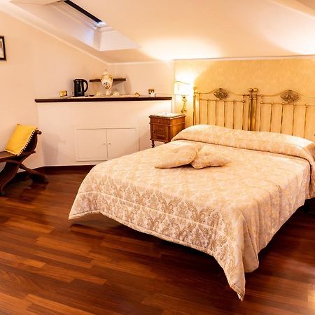 Real Borbone Bed and Breakfast Caserta Eksteriør billede