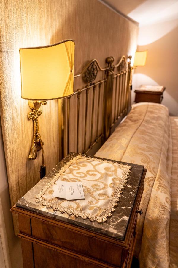 Real Borbone Bed and Breakfast Caserta Eksteriør billede