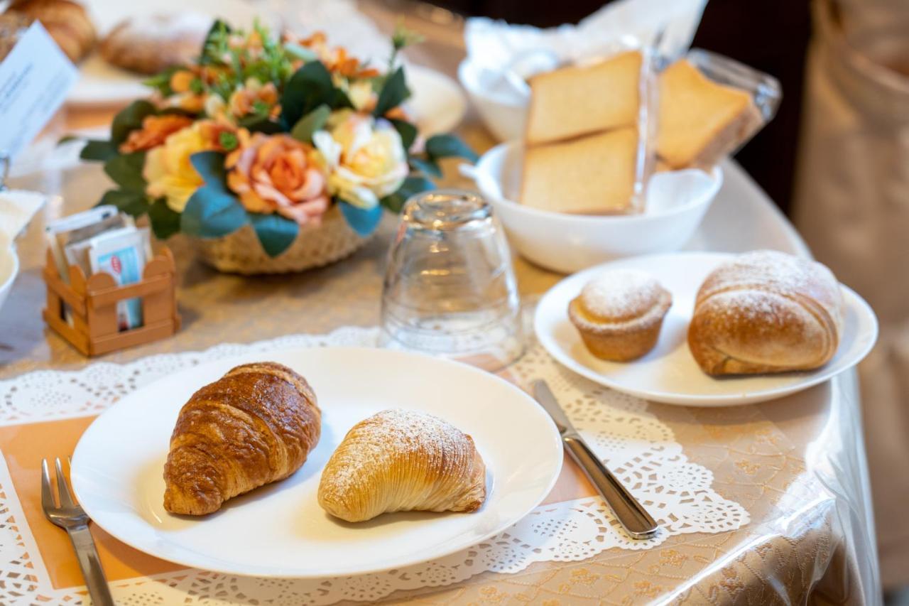 Real Borbone Bed and Breakfast Caserta Eksteriør billede